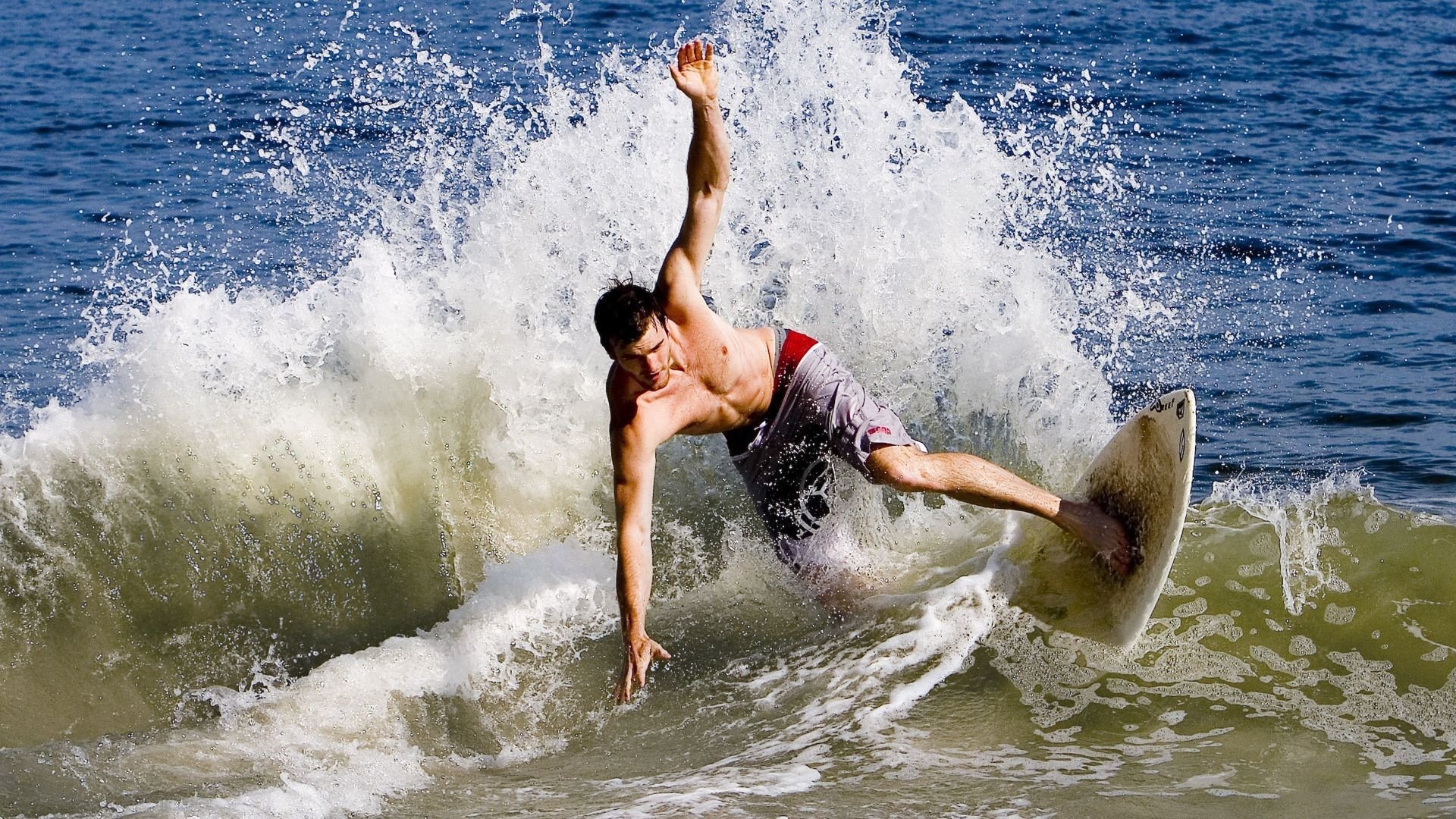 浓眉哥迎来十五赛季高光表现，FPX球迷沸腾！